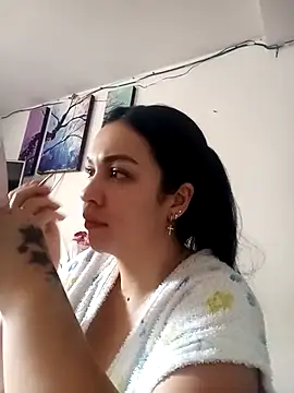 brianaGuzman online show from 05-10-26, 02:33
