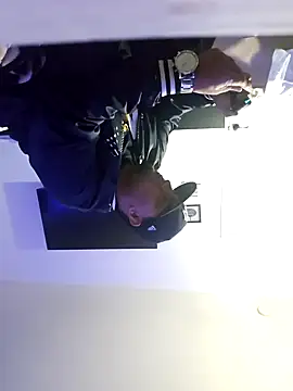 jakethesnake95111 online show from 01-05-25, 08:22