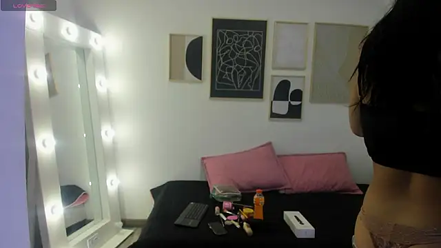 Snapshot of amy_fox2 chatting on 03-09-26, 01:59 amy fox2 online show from 03-09-26, 01:59