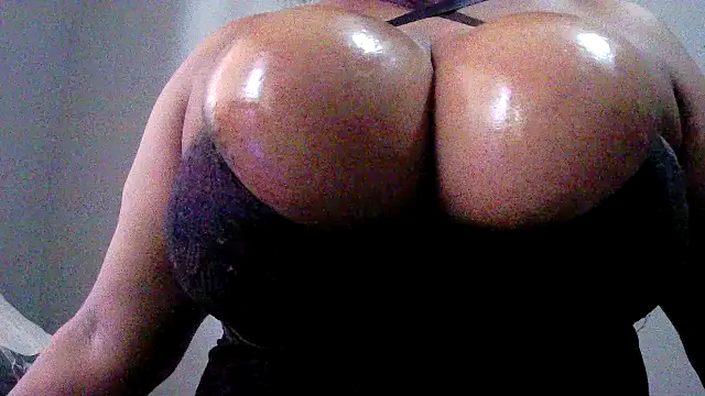 tripplexhoney101 online show from 02-07-26, 04:27