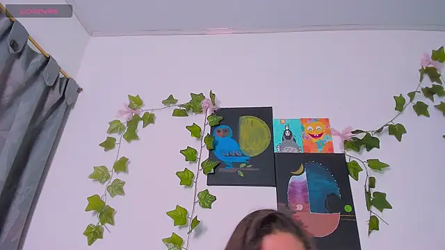 Snapshot of Mxss_Honey chatting on 10-06-25, 09:18 Mxss Honey online show from 10-06-25, 09:18