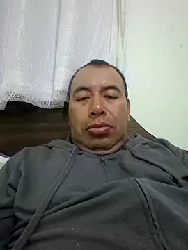 Snapshot of Piter1022 chatting on 11-08-25, 03:39 Piter1022 online show from 11-08-25, 03:39