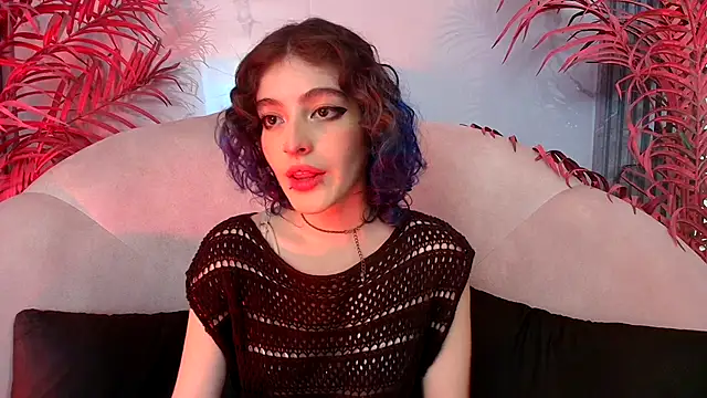 EvaHalsey online show from 10-30-25, 07:47