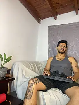 AndresSmith   online show from 05-09-26, 02:28