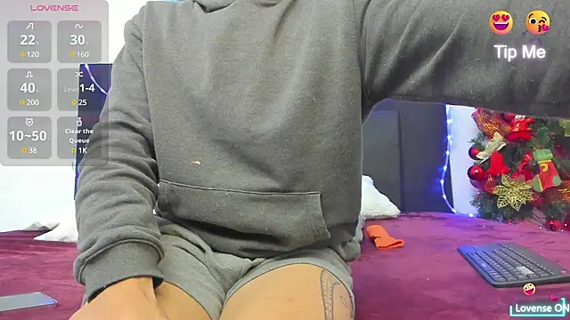 nakedfoam1 online show from 12-04-24, 04:54