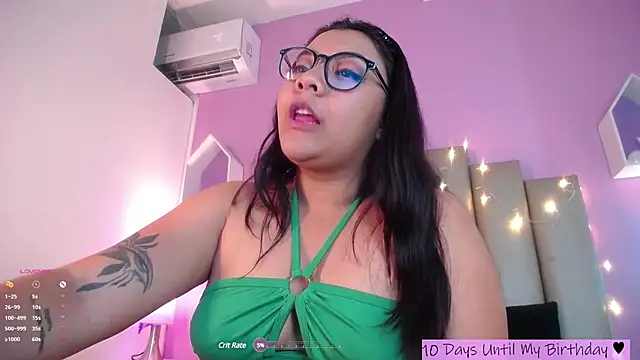Snapshot of MeghanBurn chatting on 01-18-25, 01:08 MeghanBurn online show from 01-18-25, 01:08