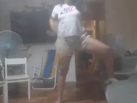 Snapshot of Tomovino chatting on 03-08-25, 05:07 Tomovino online show from 03-08-25, 05:07