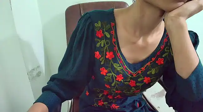 Srabontii online show from 02-19-25, 04:12