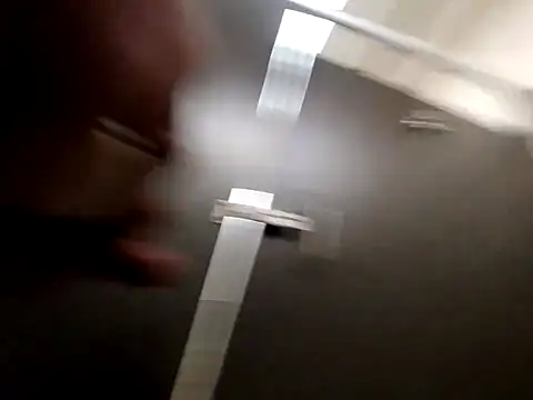 Snapshot of ed44435 chatting on 12-04-25, 08:39 ed44435 online show from 12-04-25, 08:39