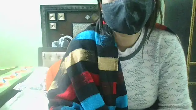 couplesuni online show from 02-06-25, 11:10