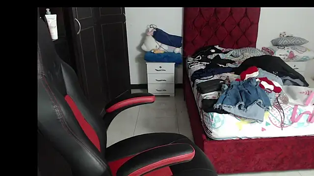 kayla k18 online show from 12-15-24, 05:56