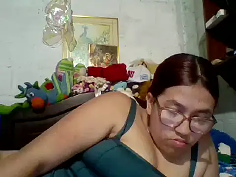 Snapshot of dafne19_ chatting on 12-14-24, 04:56 dafne19 online show from 12-14-24, 04:56