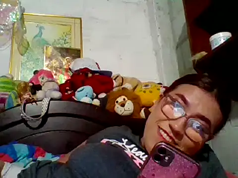 Snapshot of dafne19_ chatting on 12-29-24, 04:27 dafne19 online show from 12-29-24, 04:27