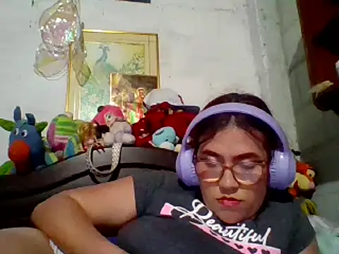 Snapshot of dafne19_ chatting on 12-29-24, 07:28 dafne19 online show from 12-29-24, 07:28
