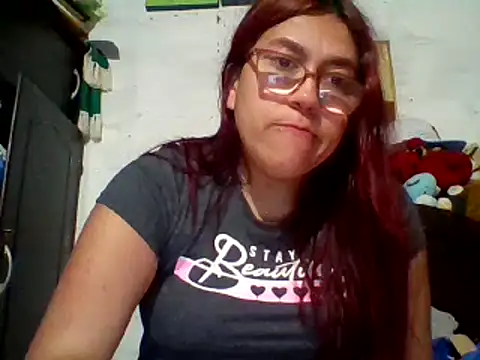 Snapshot of dafne19_ chatting on 12-30-24, 02:42 dafne19 online show from 12-30-24, 02:42