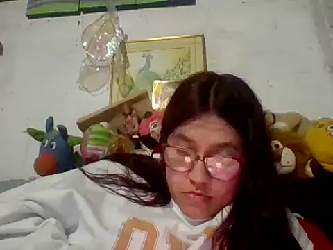Snapshot of dafne19_ chatting on 01-08-25, 03:29 dafne19 online show from 01-08-25, 03:29