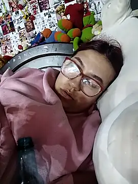 dafne19  online show from 10-13-25, 05:07