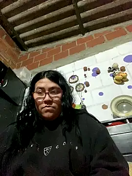 dafne19  online show from 11-17-25, 05:35