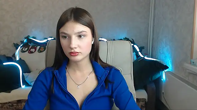 AnaHoney online show from 12-22-24, 04:39