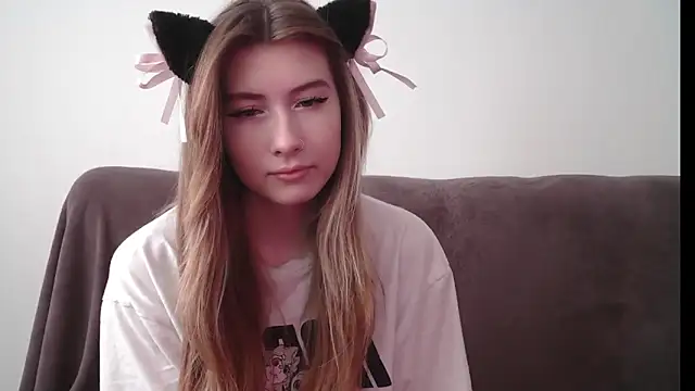 ErikaShyy online show from 12-12-24, 10:45