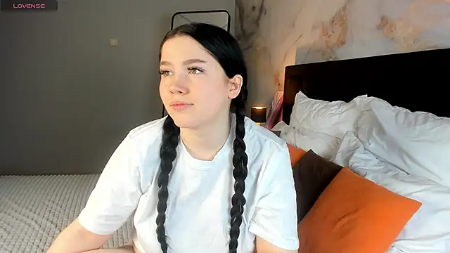 Snapshot of MaryAriel chatting on 03-13-25, 03:11 MaryAriel online show from 03-13-25, 03:11