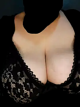 Snapshot of tota_ chatting on 01-21-25, 03:32 tota online show from 01-21-25, 03:32