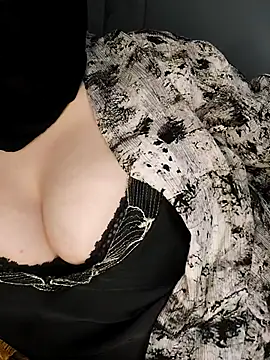 Snapshot of tota_ chatting on 03-12-25, 11:54 tota online show from 03-12-25, 11:54