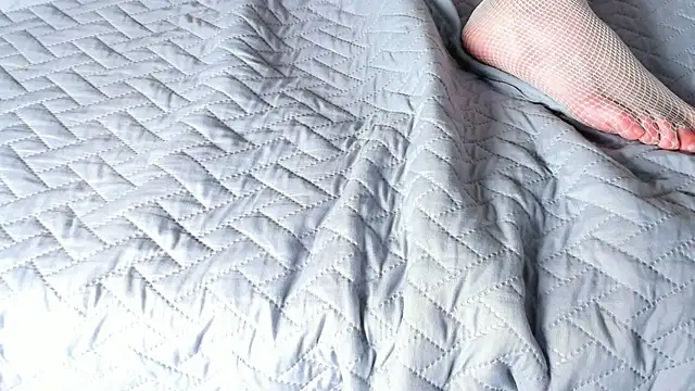 LiaFlowers online show from 02-25-25, 06:25