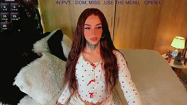CALLME GODDESS  online show from 06-17-26, 07:33