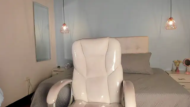 Emma23   online show from 02-11-25, 12:38