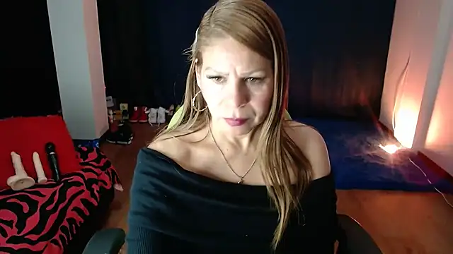 shirly vannicelli online show from 10-04-25, 03:37