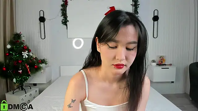 Lola Peach online show from 01-22-25, 05:16