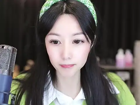 Nuyoah-77 online show from 01-24-25, 04:06