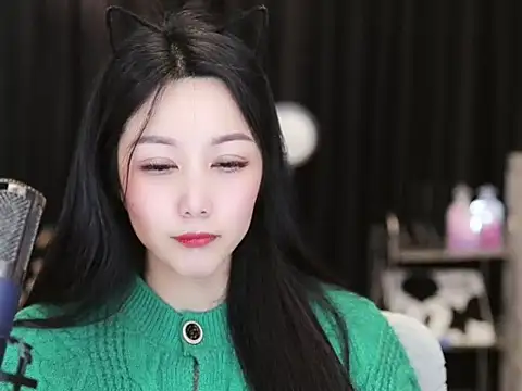 Nuyoah-77 online show from 02-17-25, 06:26