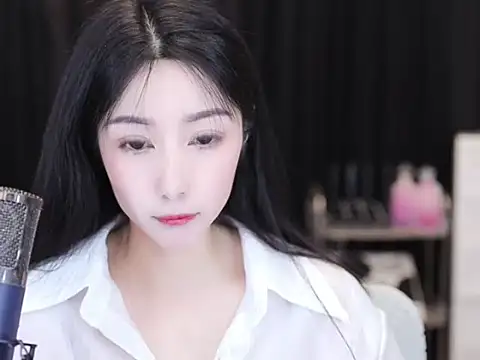 Nuyoah-77 online show from 10-01-25, 04:02