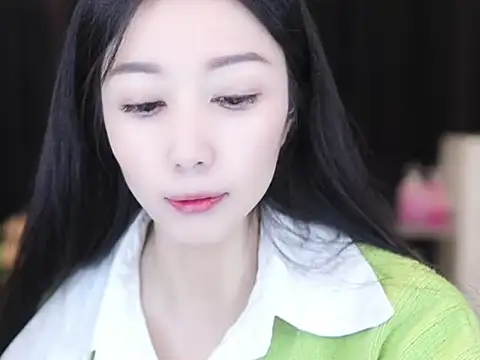 Nuyoah-77 online show from 10-23-25, 12:10