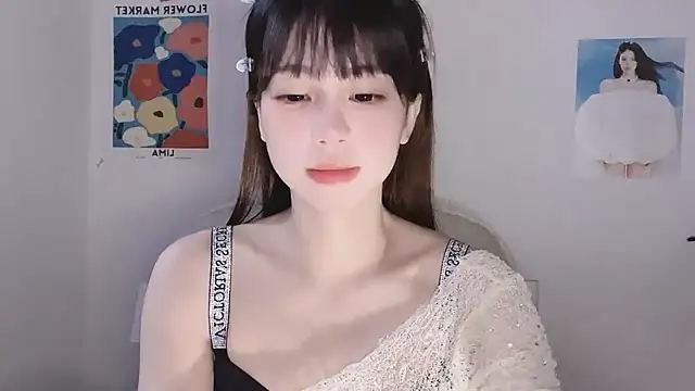 -Hottie online show from 12-19-25, 04:14