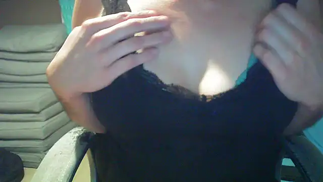 Snapshot of Raptor82 chatting on 10-01-25, 07:20 Raptor82 online show from 10-01-25, 07:20