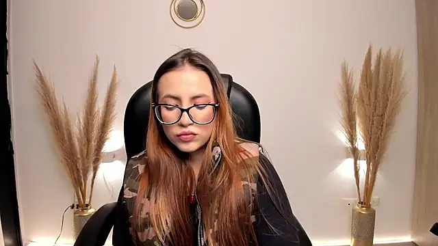 RyliieHunter online show from 12-15-24, 02:19