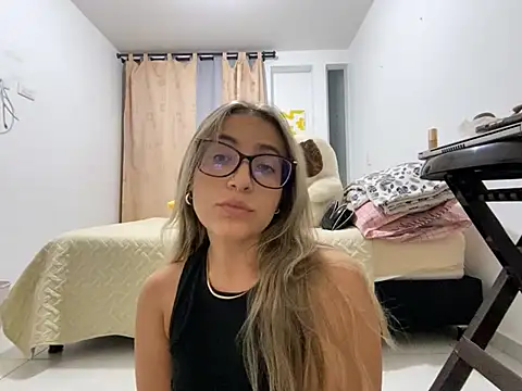 RyliieHunter online show from 02-02-25, 03:21