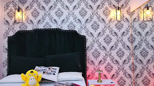 SaaraBrown online show from 11-03-25, 12:06