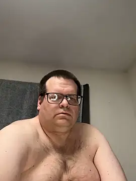 Snapshot of treatbobnicer chatting on 12-22-25, 10:40 treatbobnicer online show from 12-22-25, 10:40