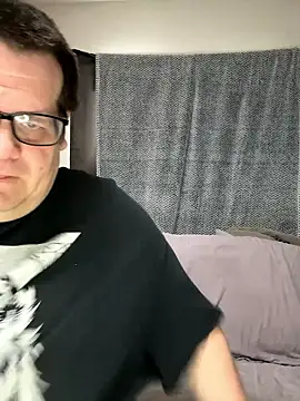 Snapshot of treatbobnicer chatting on 01-13-26, 04:45 treatbobnicer online show from 01-13-26, 04:45