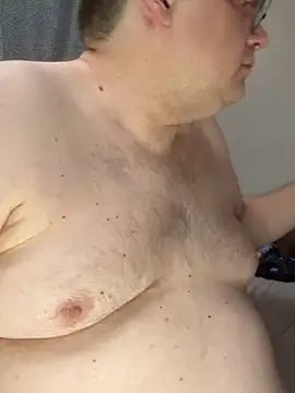 Snapshot of treatbobnicer chatting on 02-07-26, 04:22 treatbobnicer online show from 02-07-26, 04:22