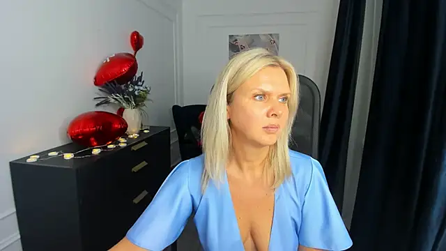 AgathaKlouin online show from 02-15-26, 03:03