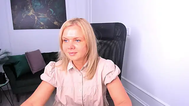 AgathaKlouin online show from 05-09-26, 05:12