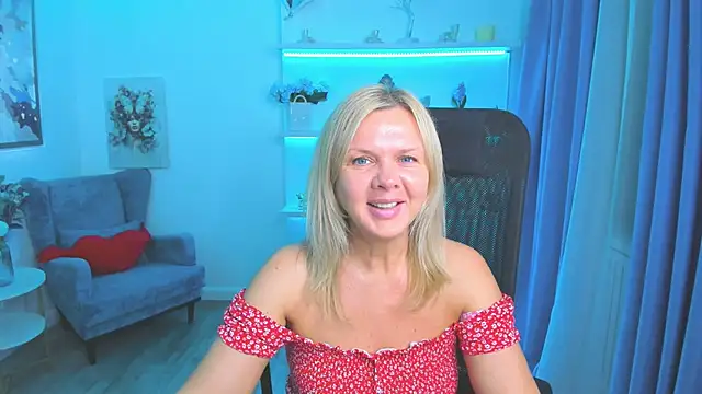 AgathaKlouin online show from 06-04-26, 07:09