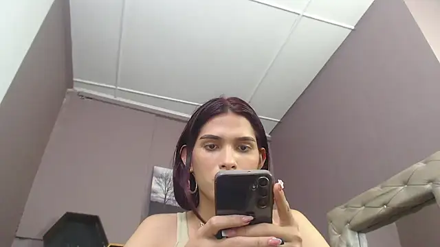 Snapshot of Greys_ath chatting on 12-06-24, 10:16 Greys ath online show from 12-06-24, 10:16