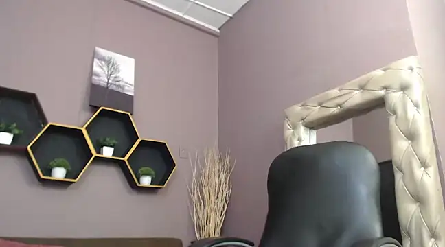 Snapshot of Greys_ath chatting on 12-21-24, 08:18 Greys ath online show from 12-21-24, 08:18