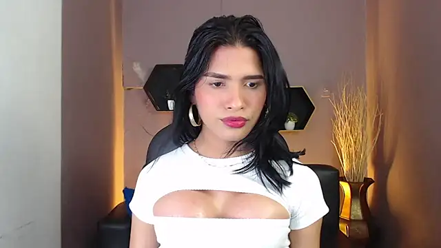 Snapshot of Greys_ath chatting on 03-19-25, 03:30 Greys ath online show from 03-19-25, 03:30